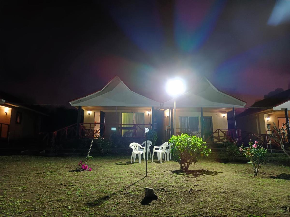 Cabanas Te Pito Kura Hanga Roa Esterno foto