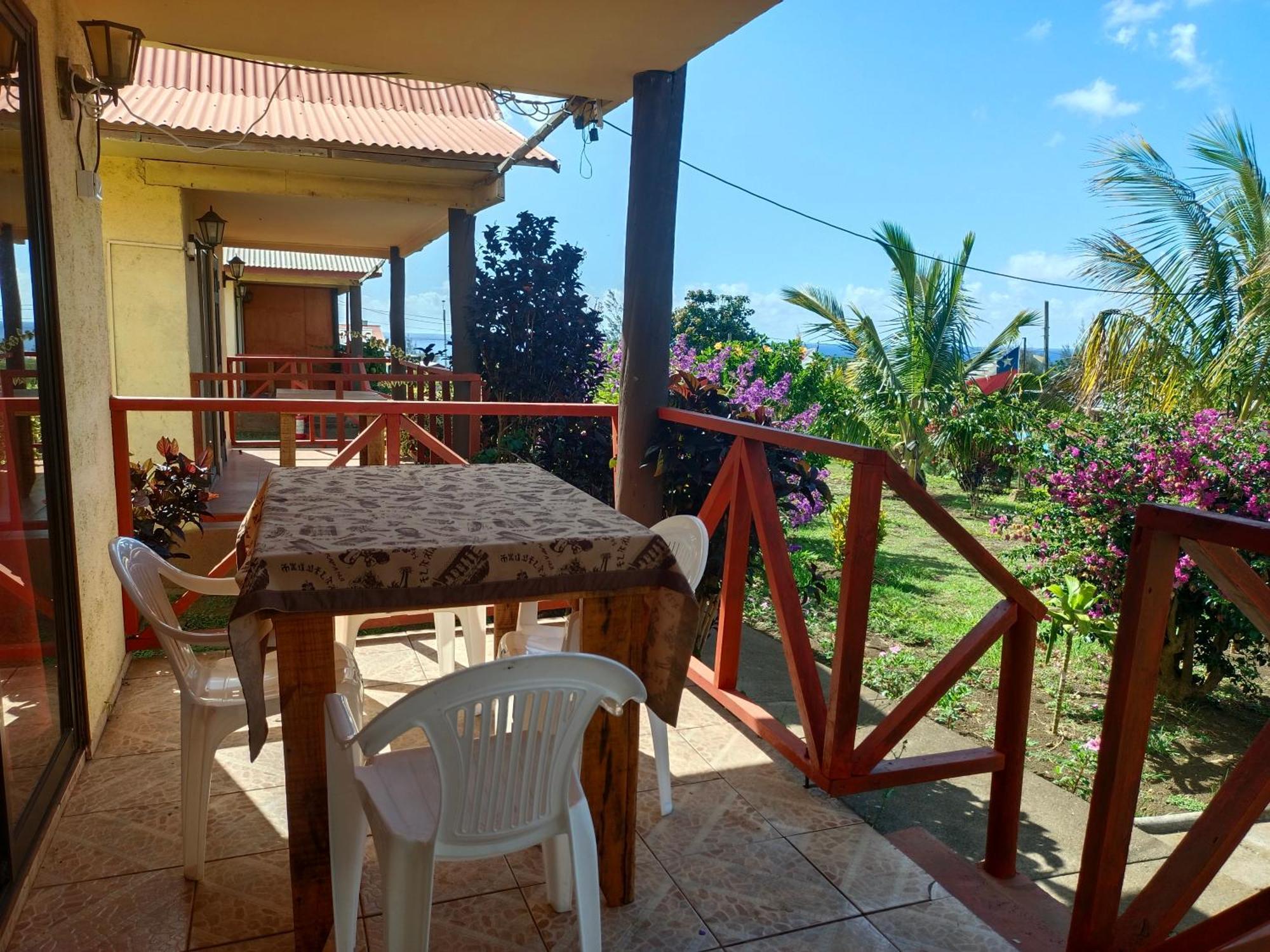 Cabanas Te Pito Kura Hanga Roa Esterno foto